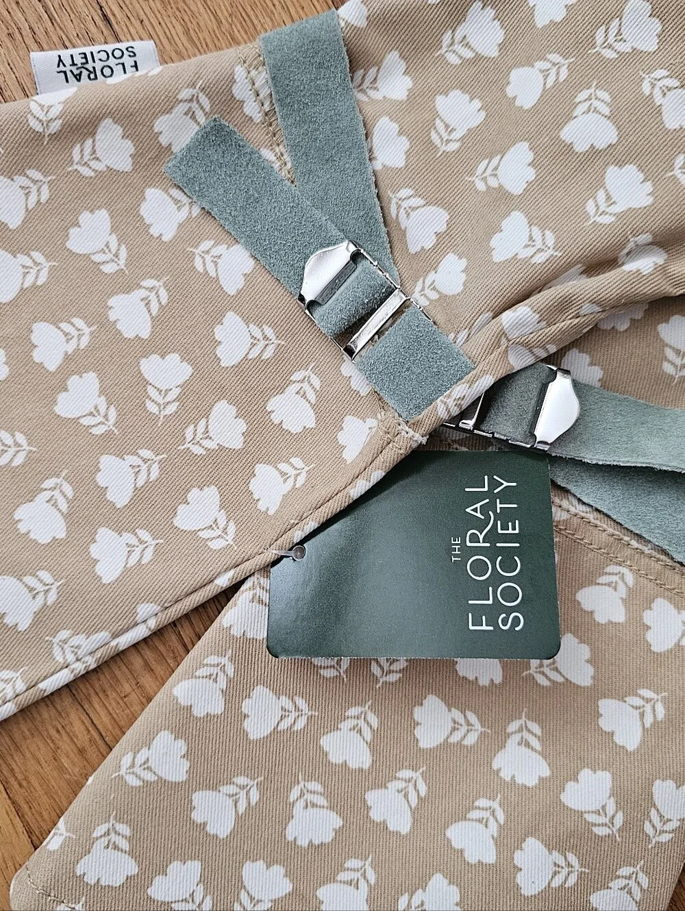 NWT: The Floral Society Full Garden Glove 🌷 🌻